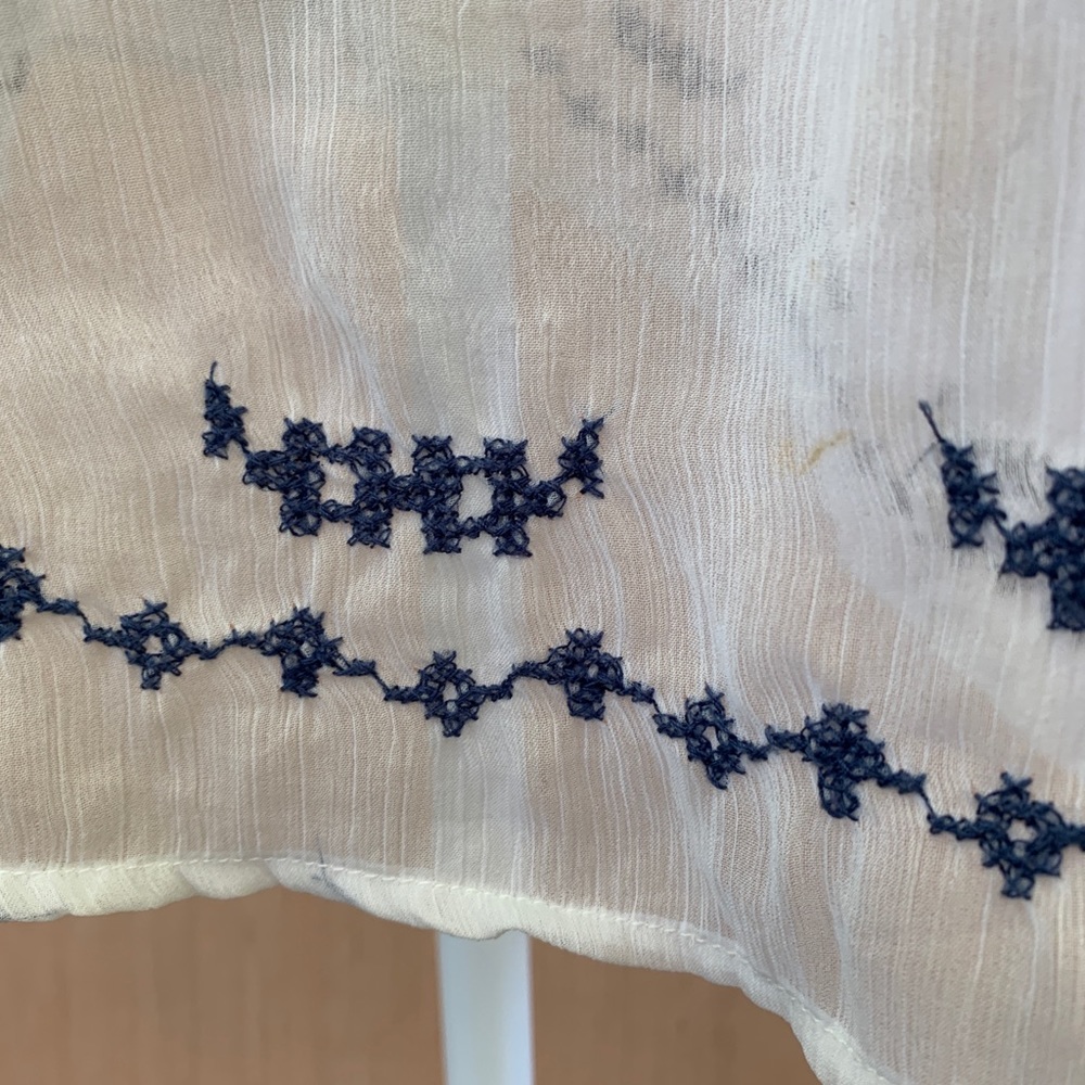 Blouse - Picture 3 of 4
